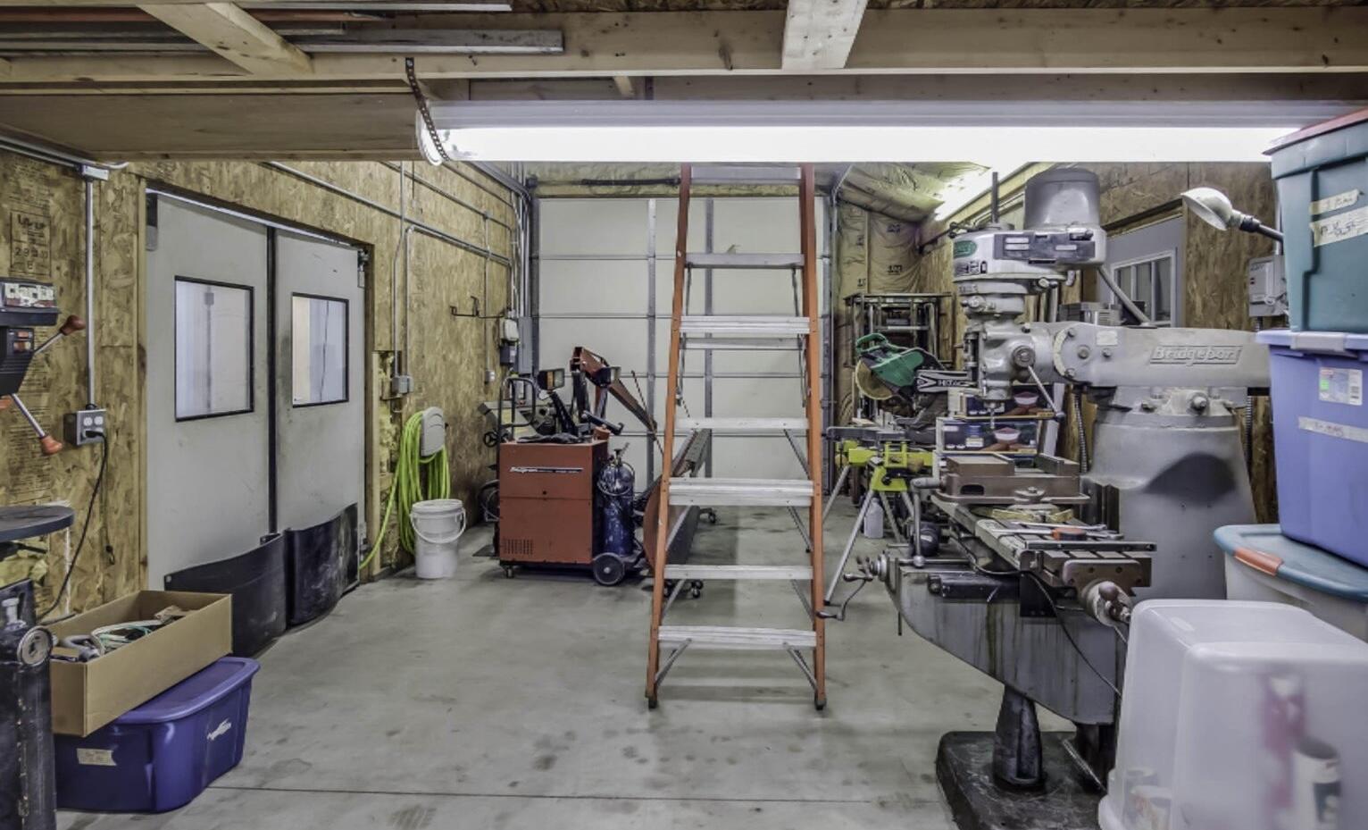 6814 Dale Court, Fennville