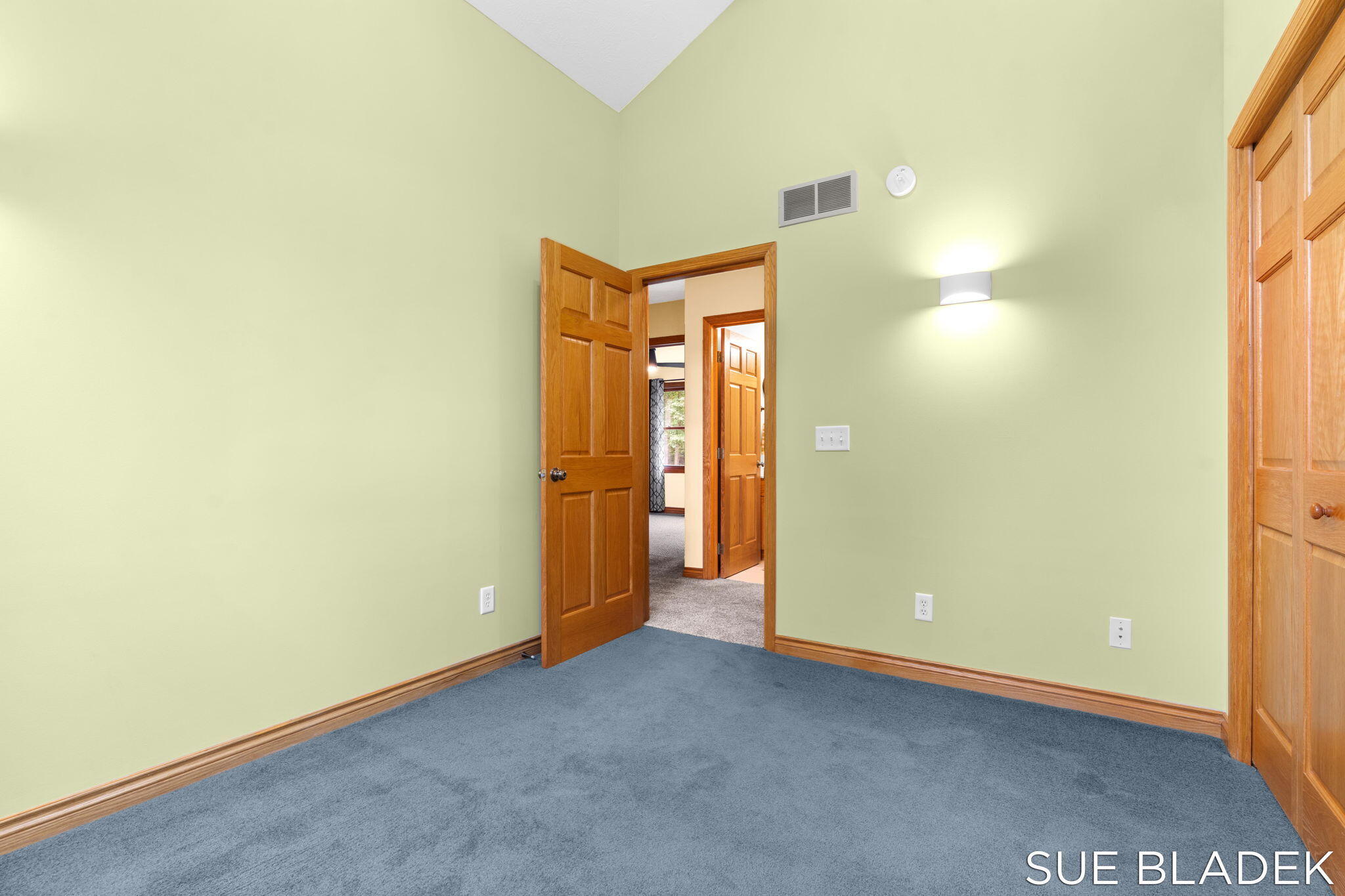 6814 Dale Court, Fennville