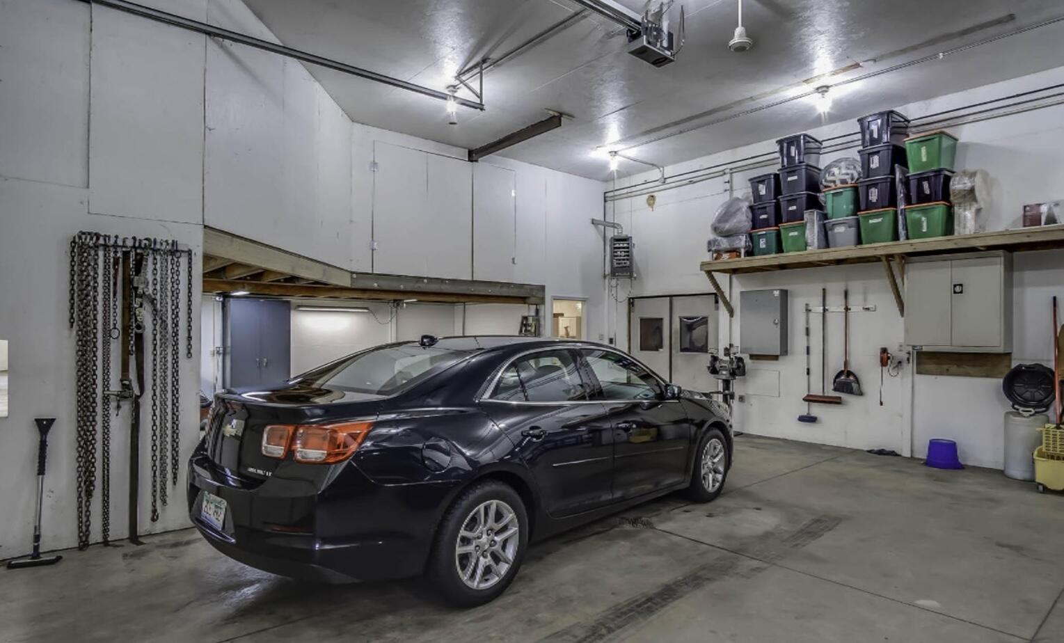 6814 Dale Court, Fennville