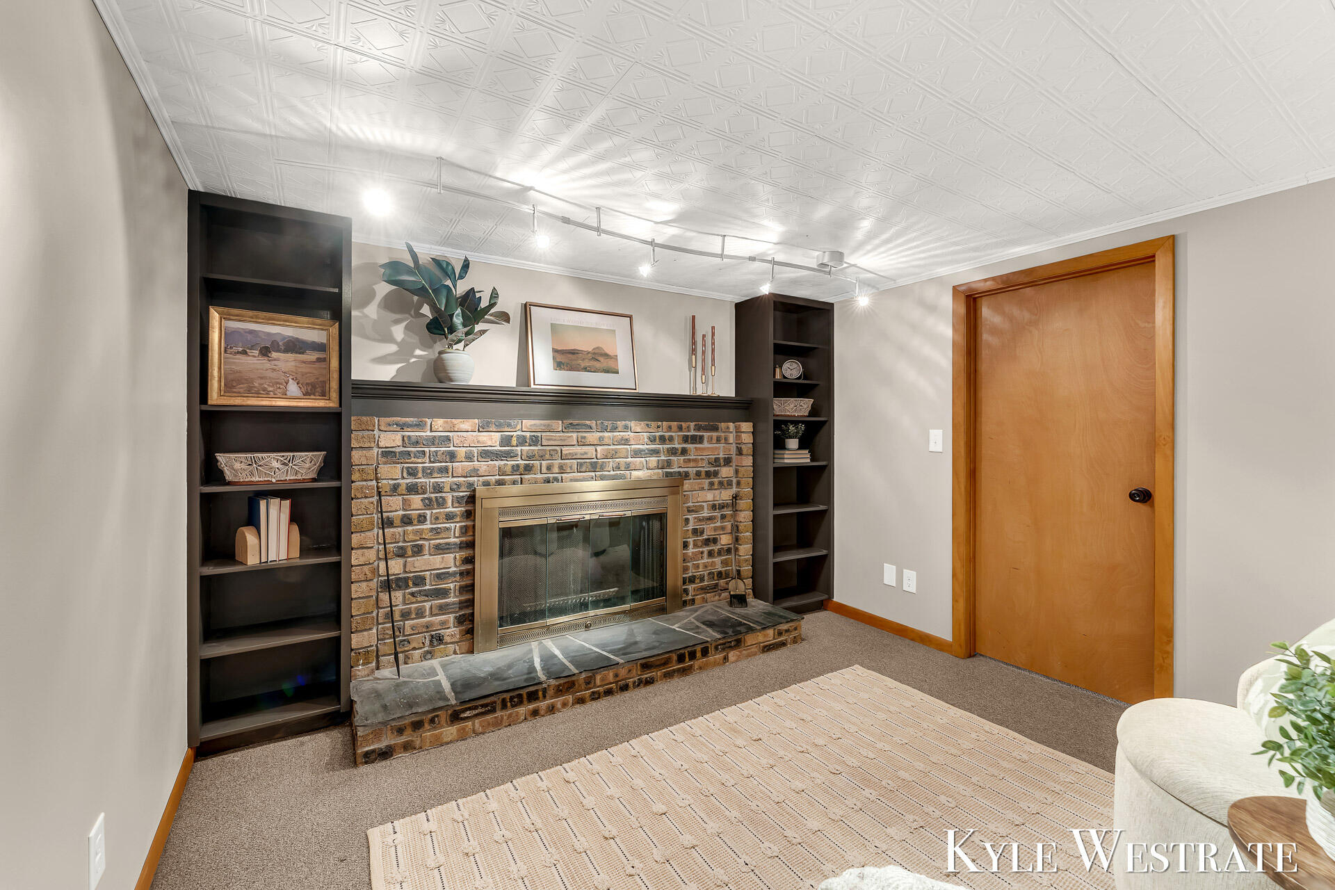 3121 Memorial Drive