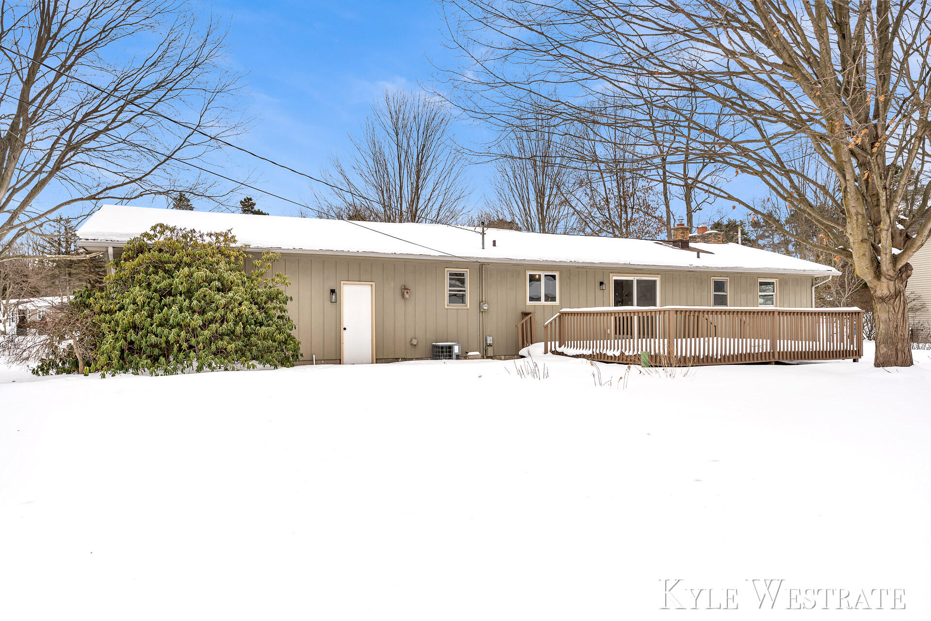 3121 Memorial Drive