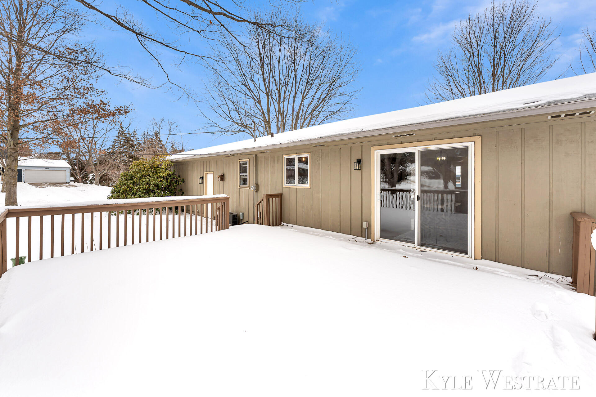 3121 Memorial Drive