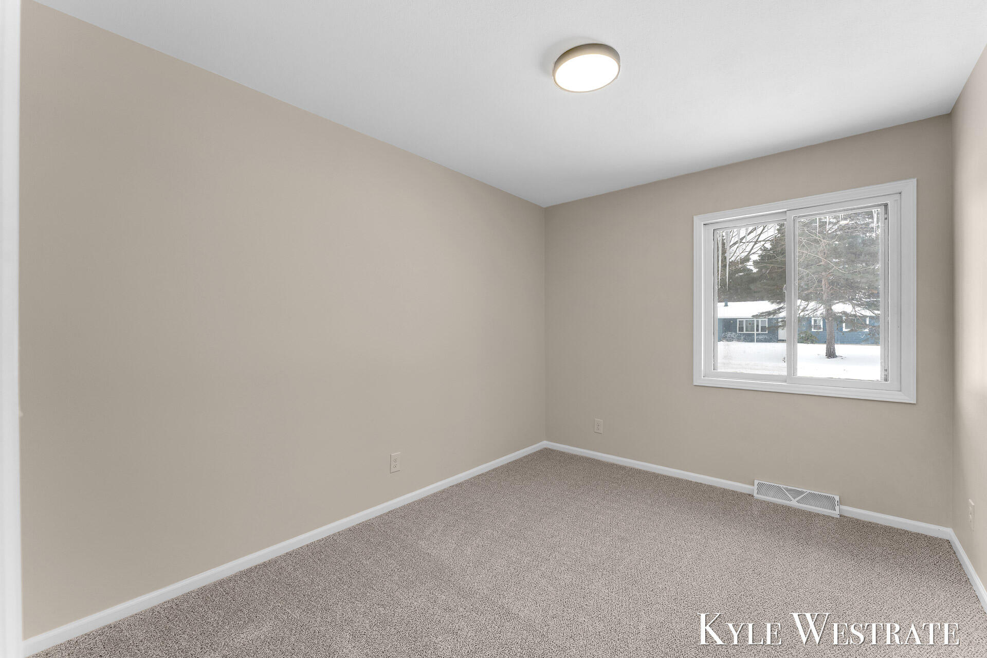 3121 Memorial Drive