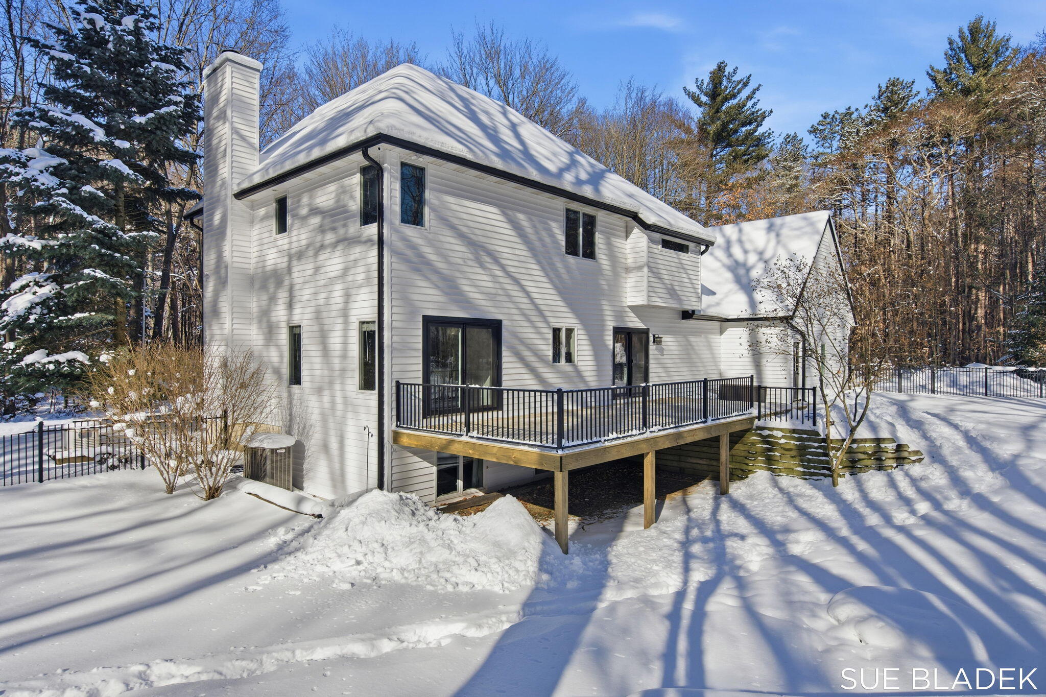 6380 Hidden Pond Drive