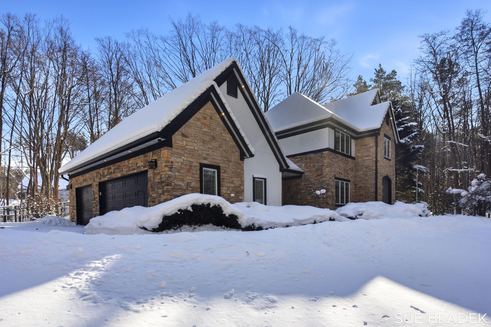 6380 Hidden Pond Drive