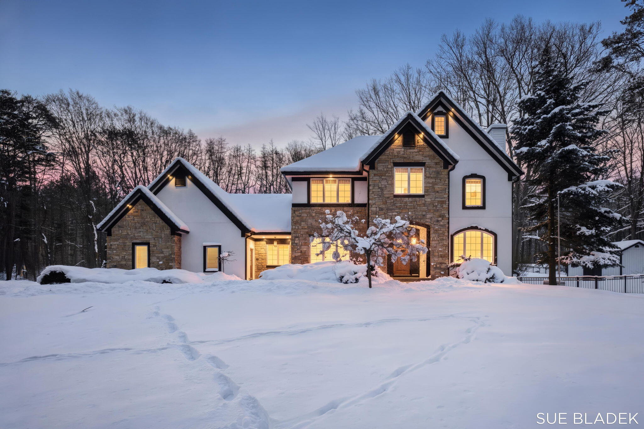 6380 Hidden Pond Drive