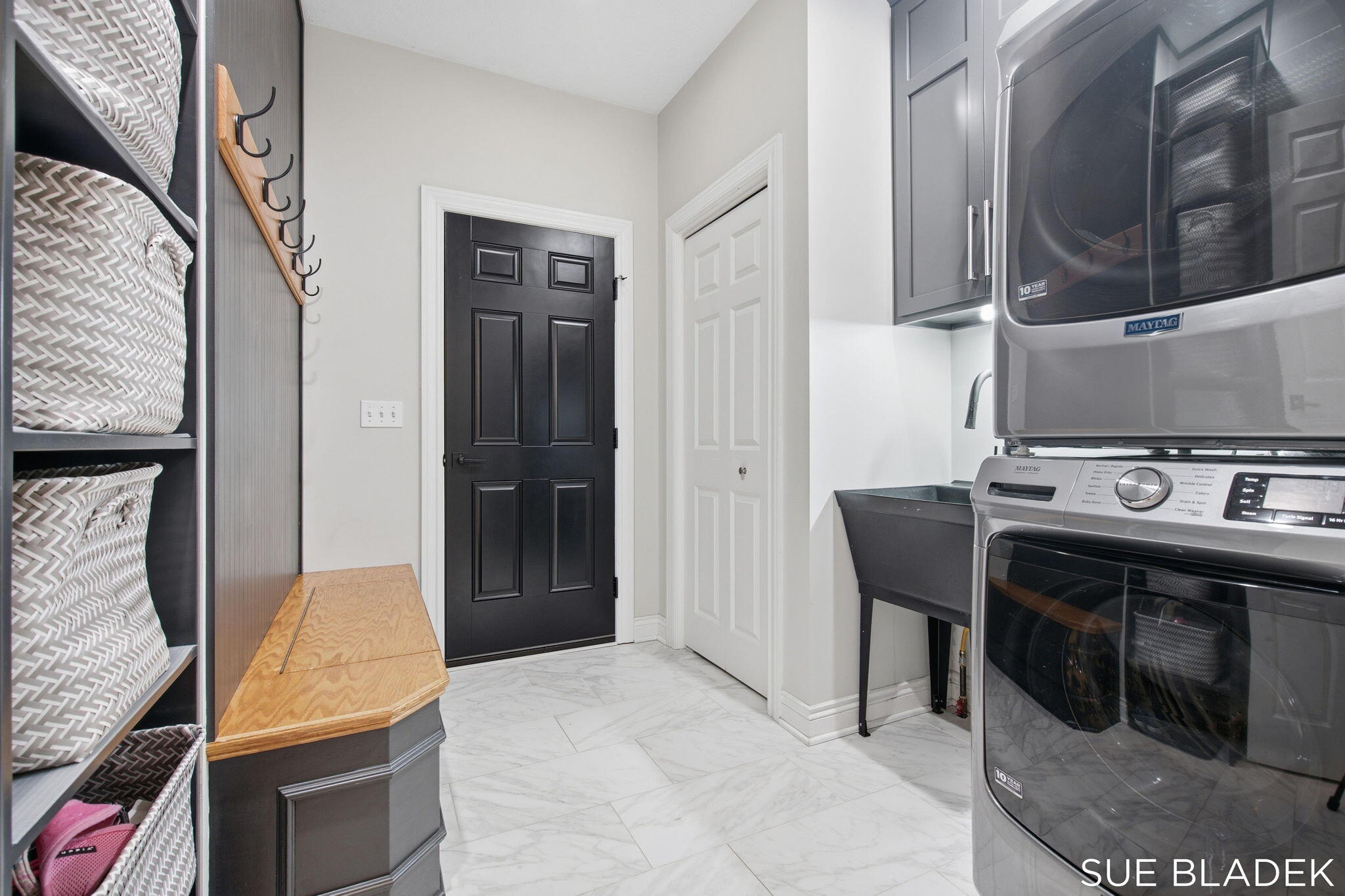 6380 Hidden Pond Drive