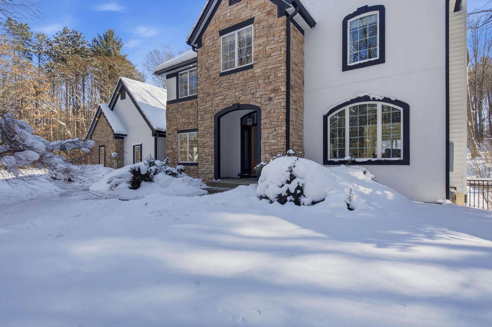 6380 Hidden Pond Drive