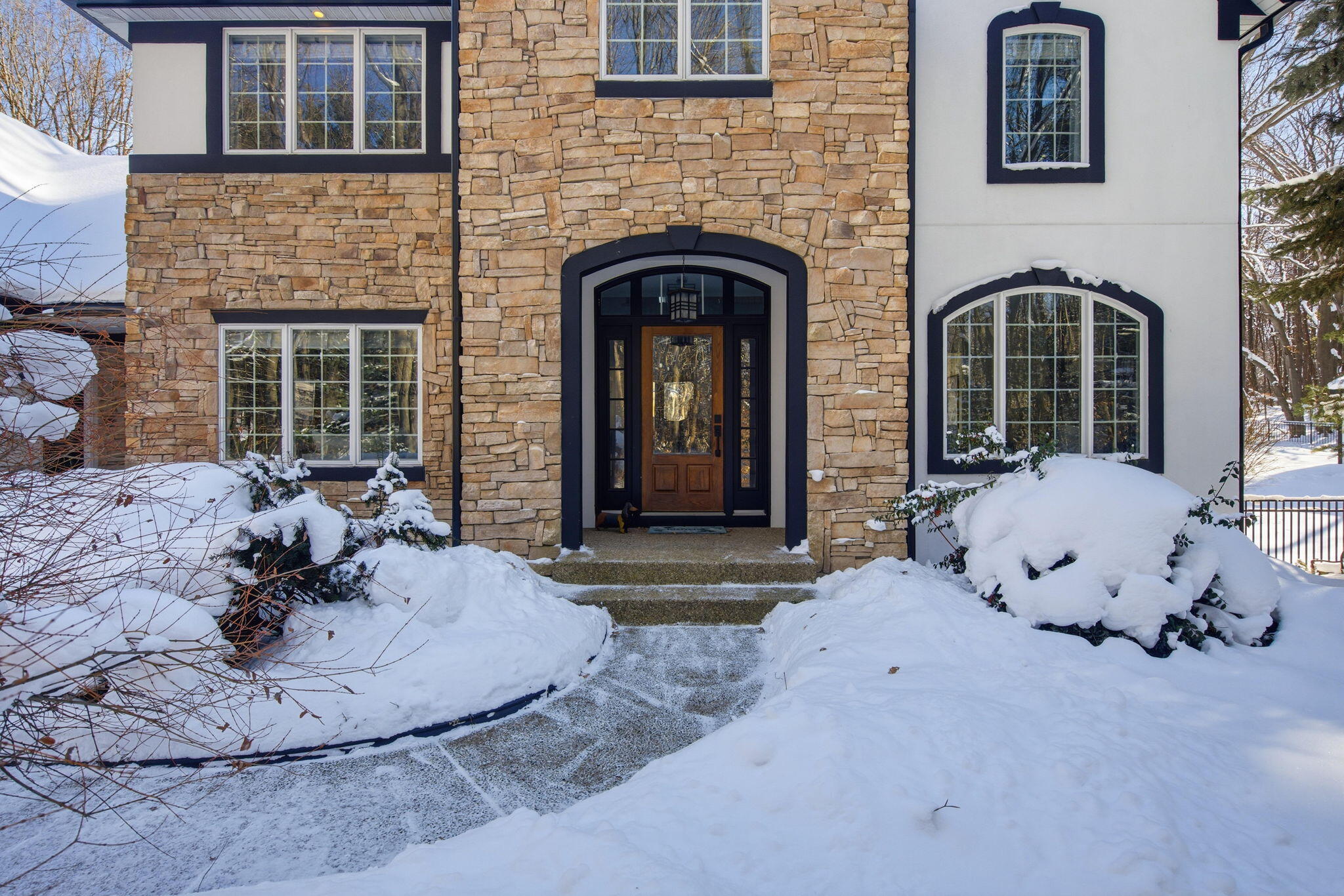 6380 Hidden Pond Drive