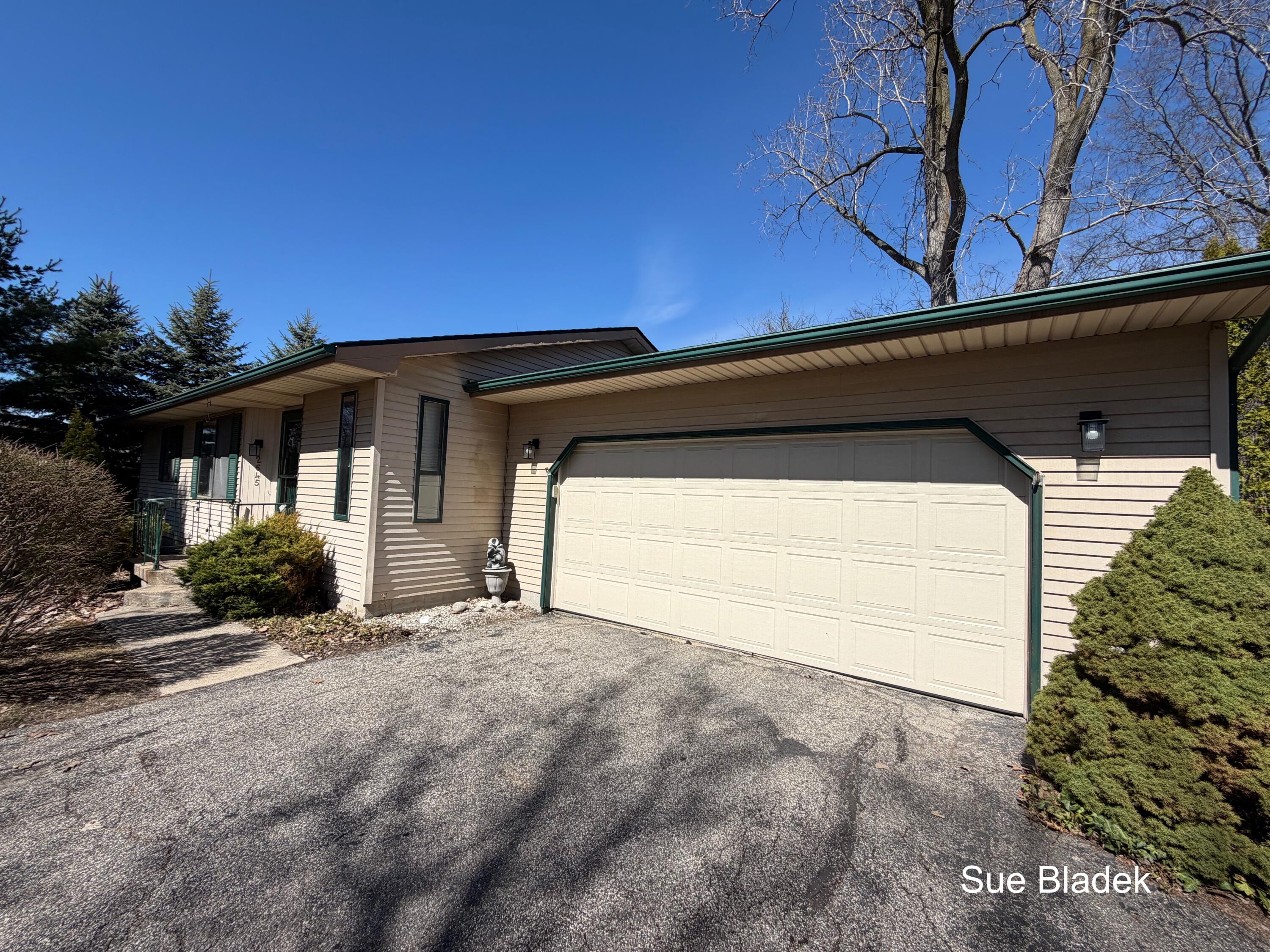 2645 Cascade Road SE