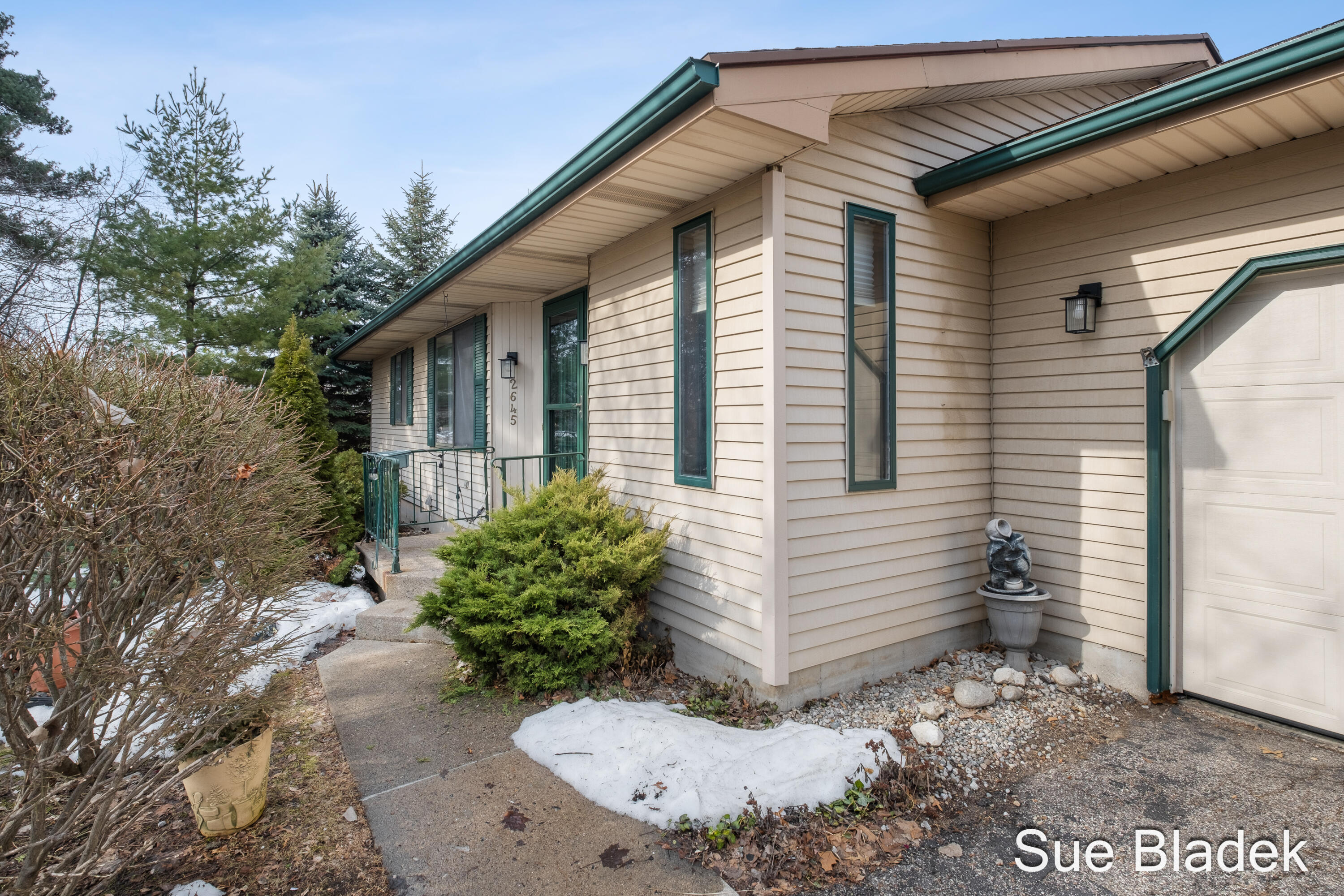 2645 Cascade Road SE