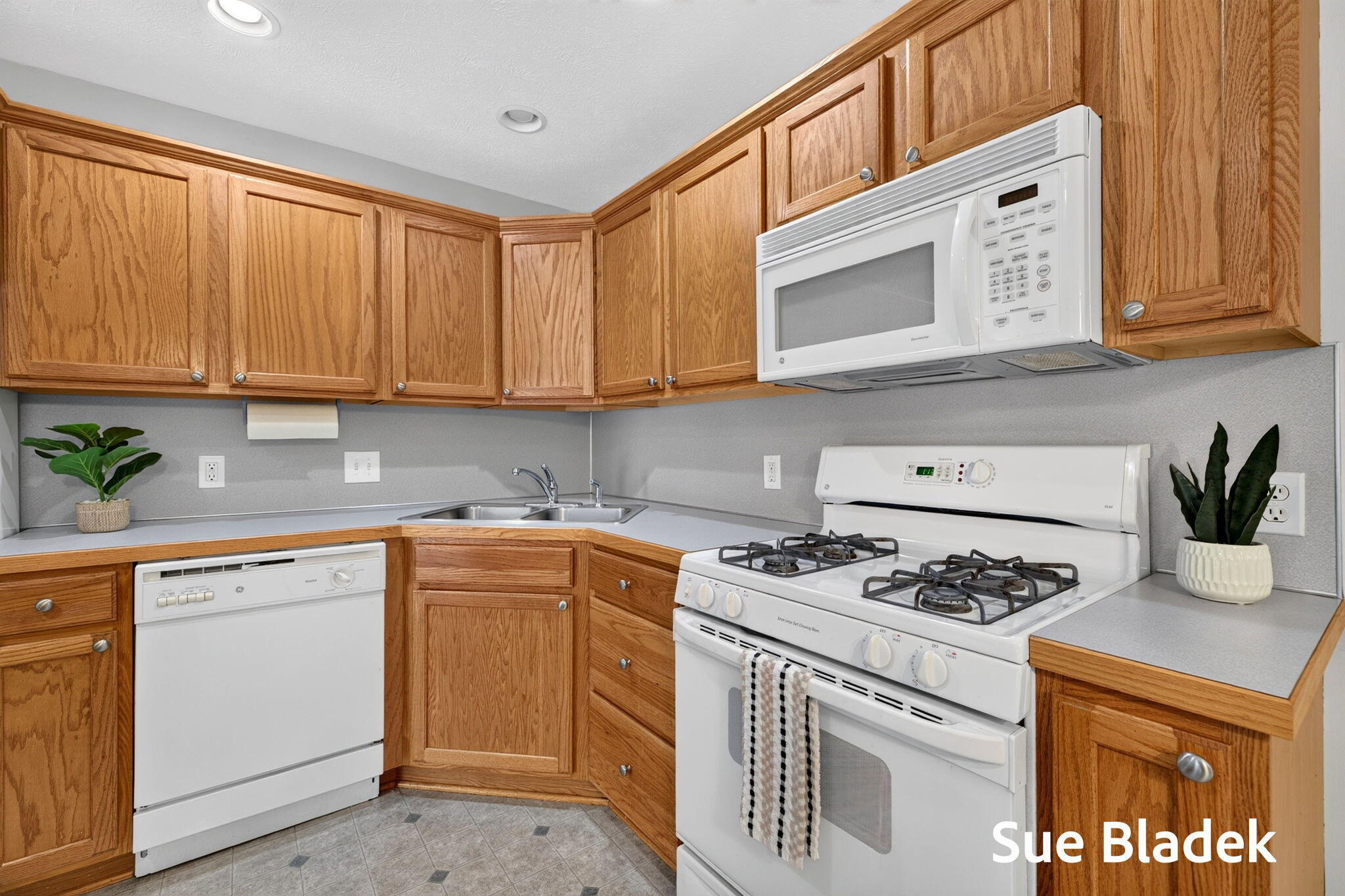 3089 E Crystal Waters Drive 8