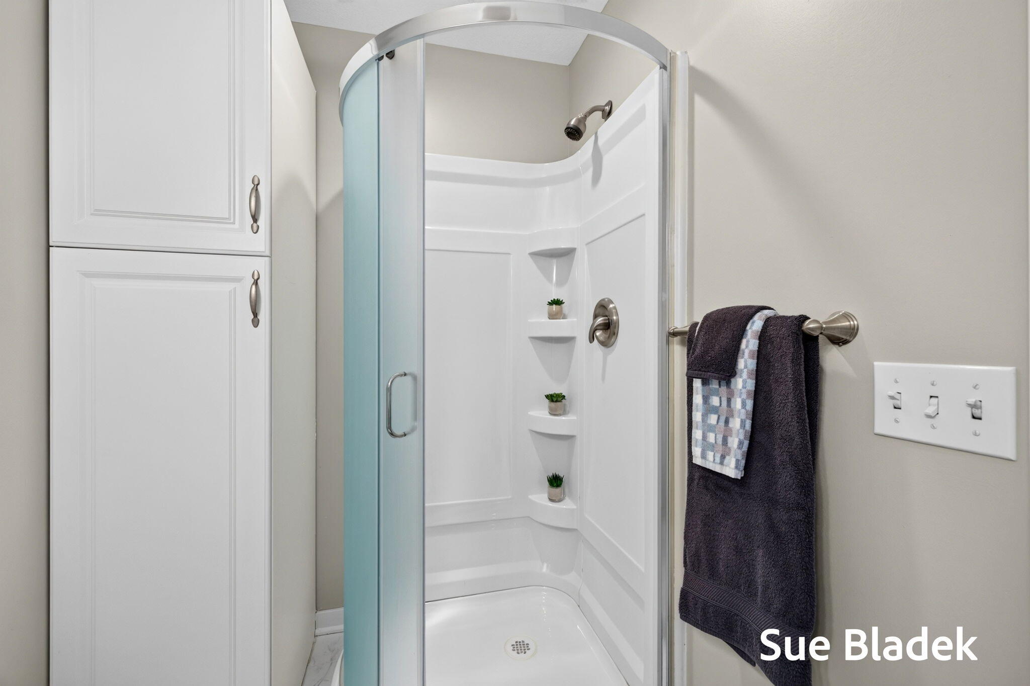 3716 Hickoryrow Court
