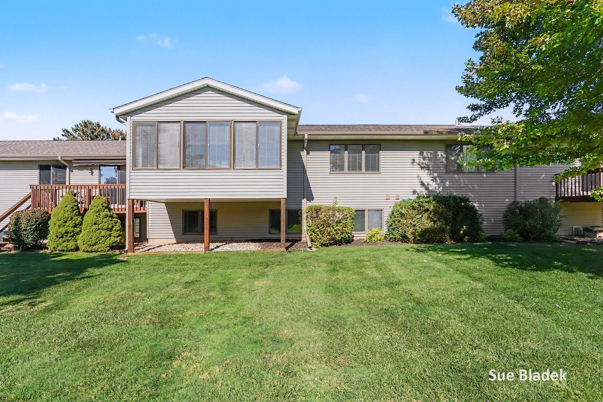 950 Village Court