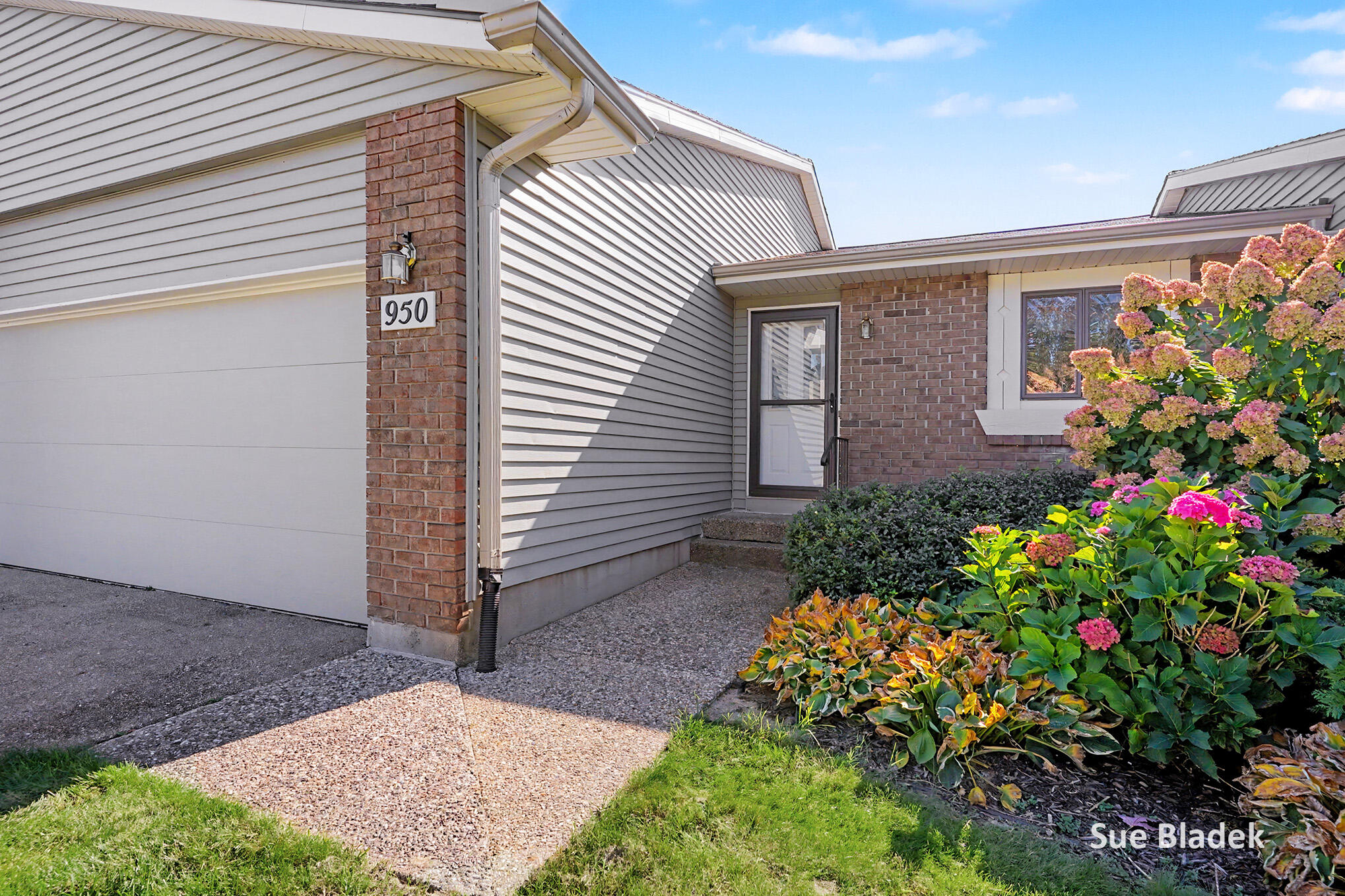950 Village Court