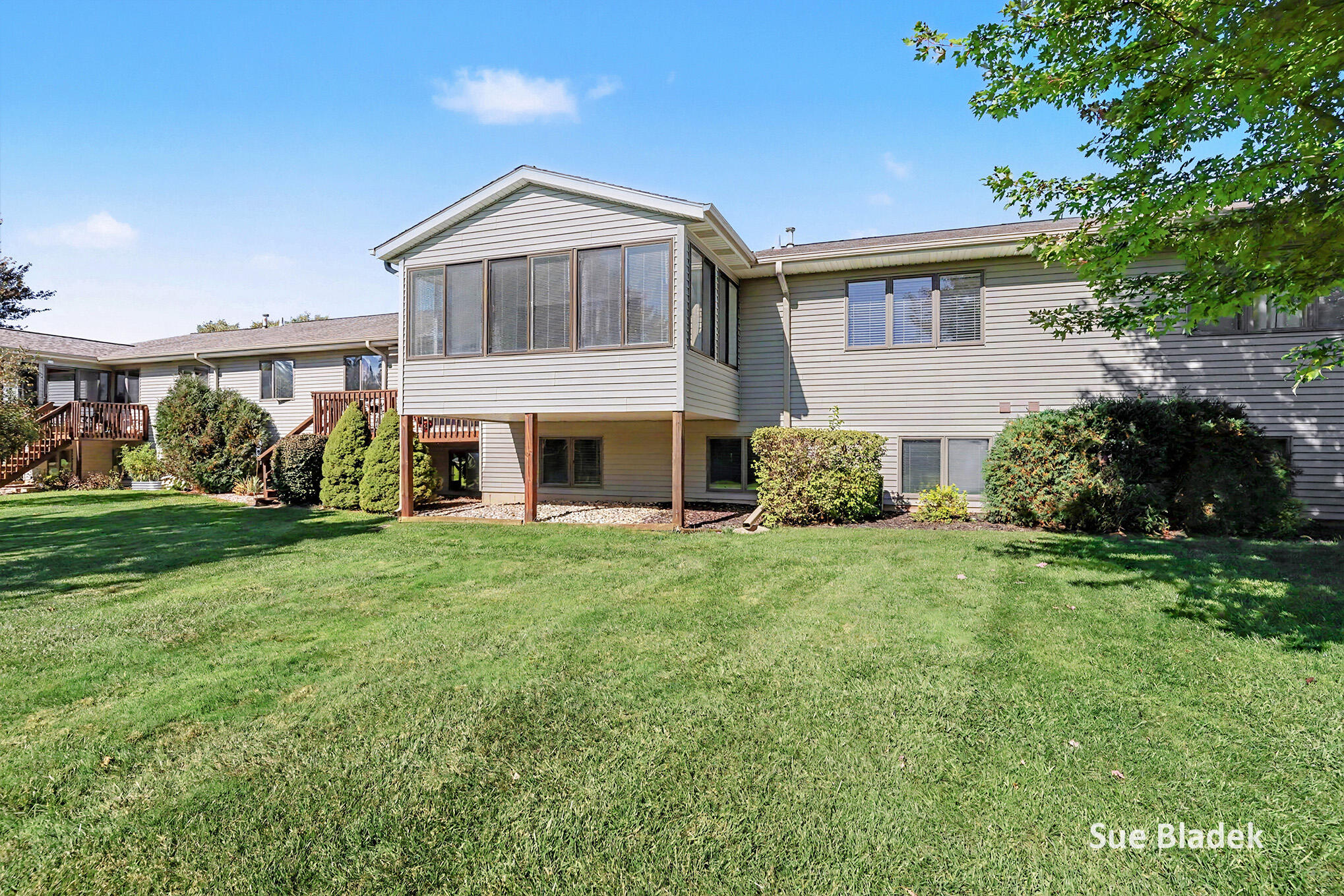 950 Village Court