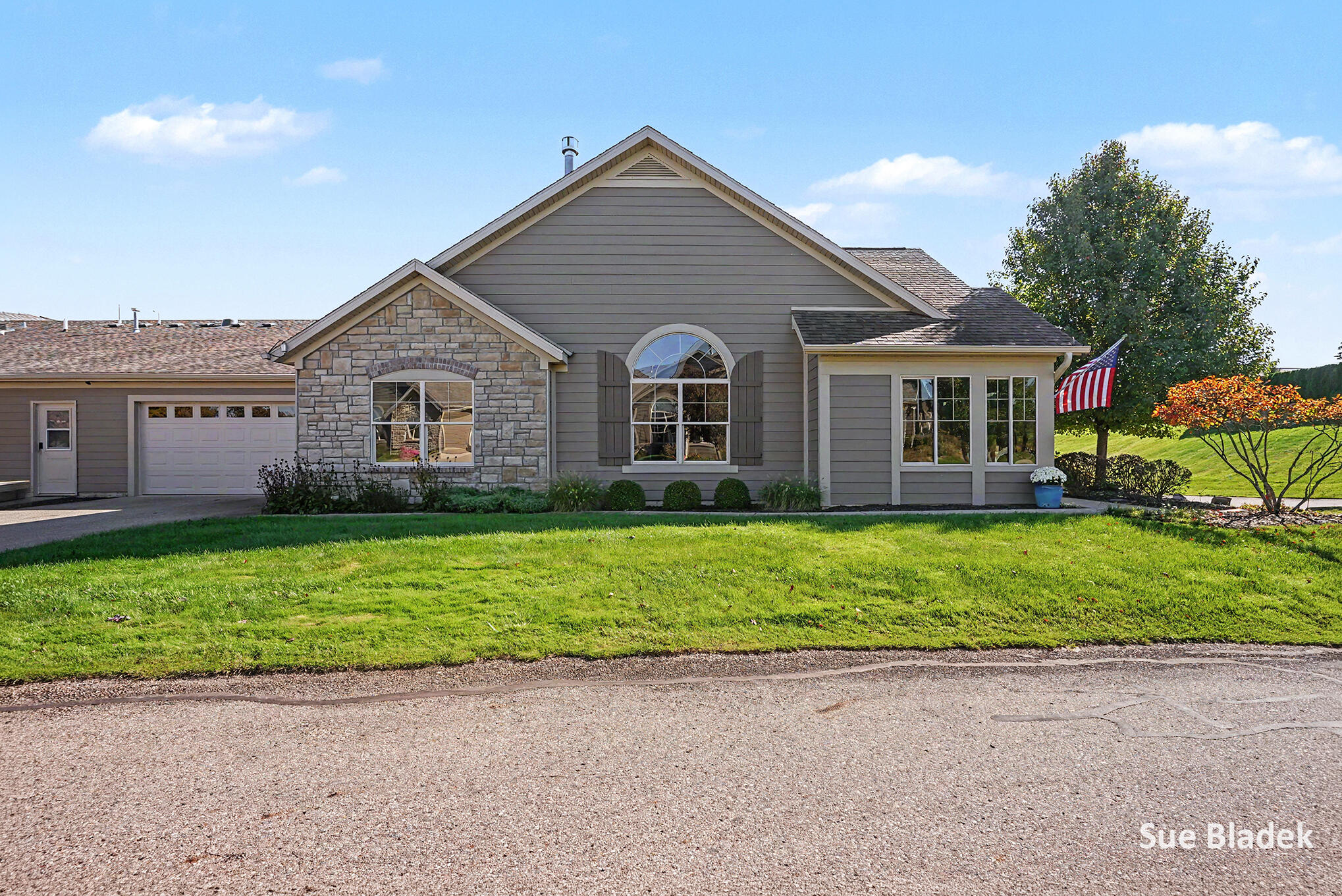 1201 Riverview Drive Holland MI