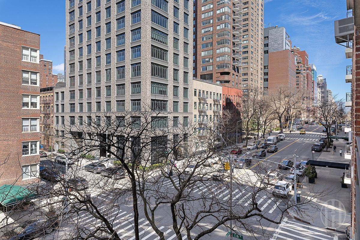 33 E End Avenue 4F