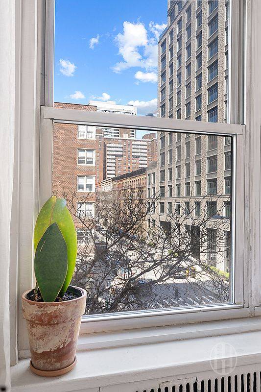 33 E End Avenue 4F
