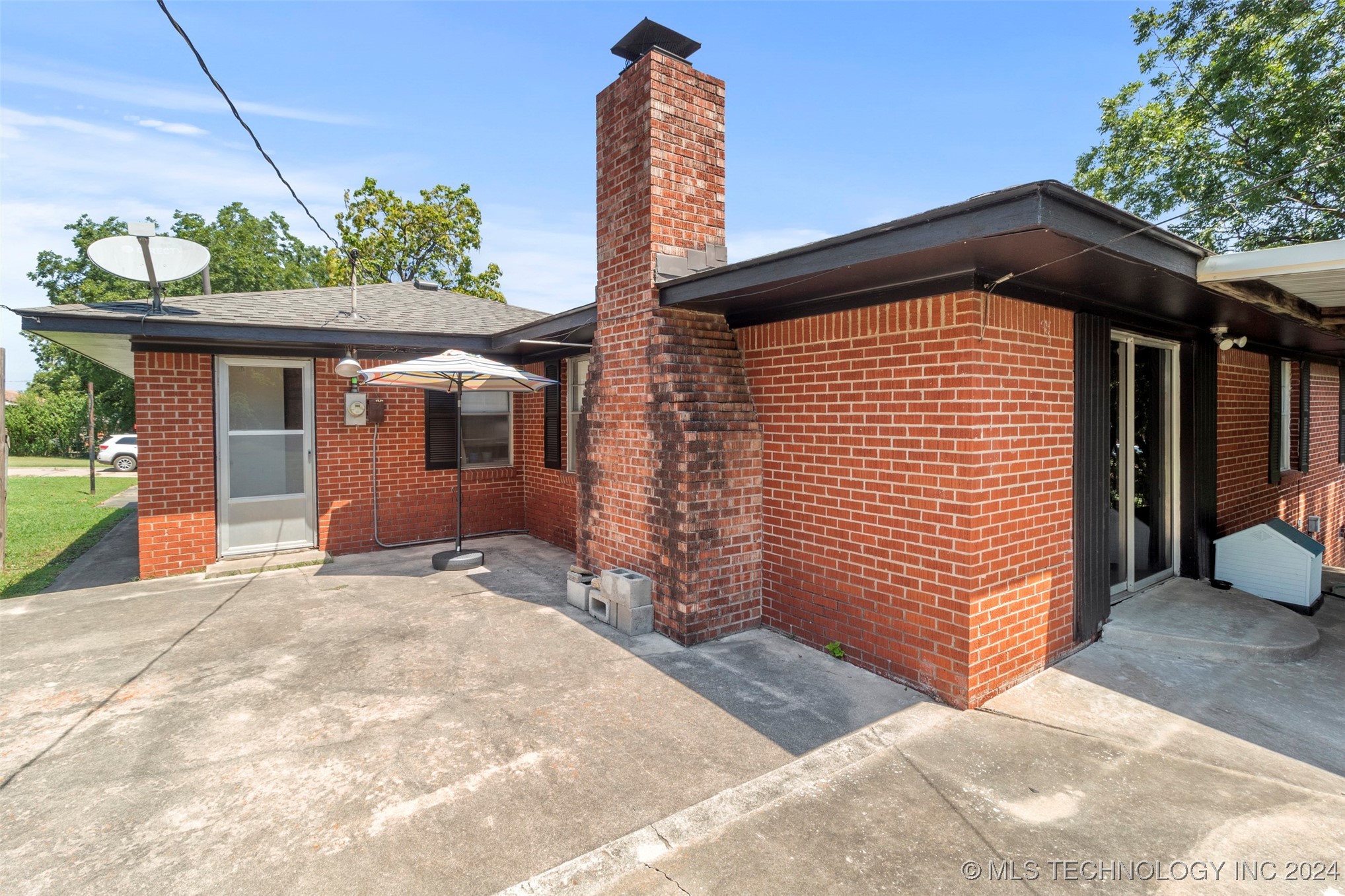1409 E 4th Street