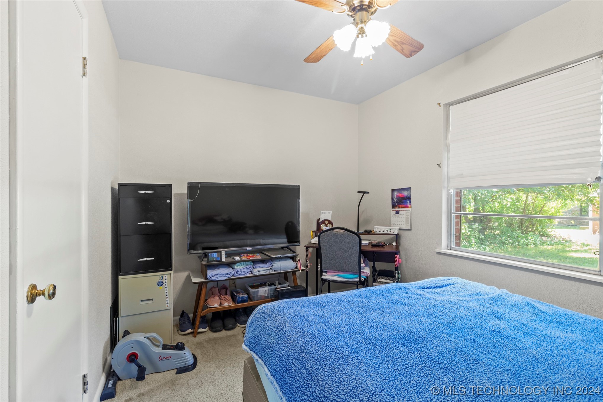 1409 E 4th Street