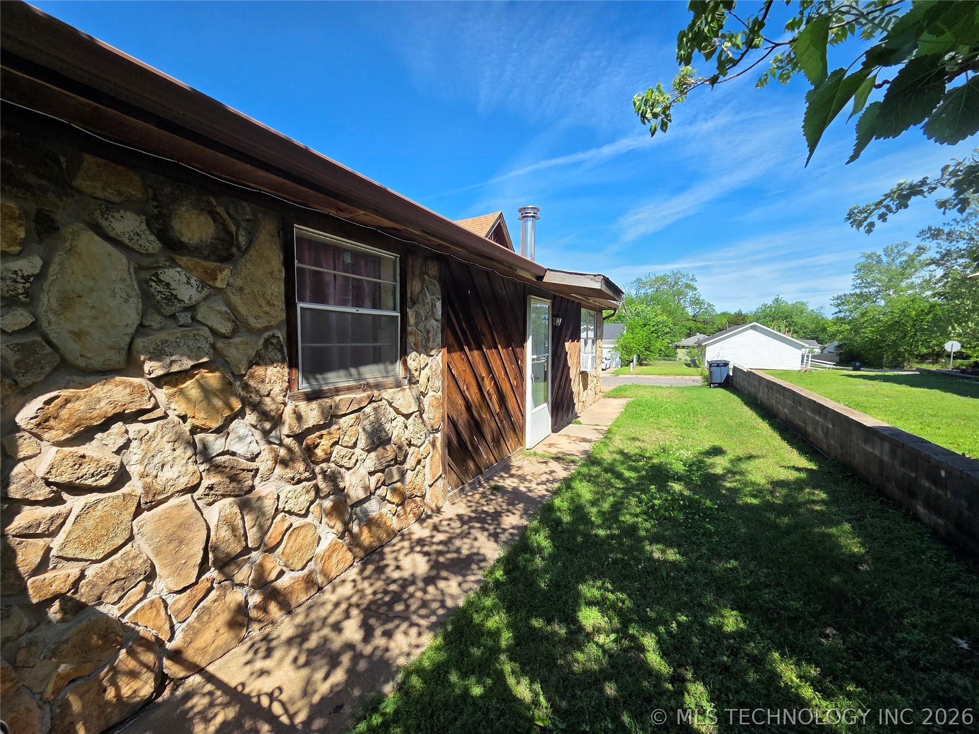 1102 N Park