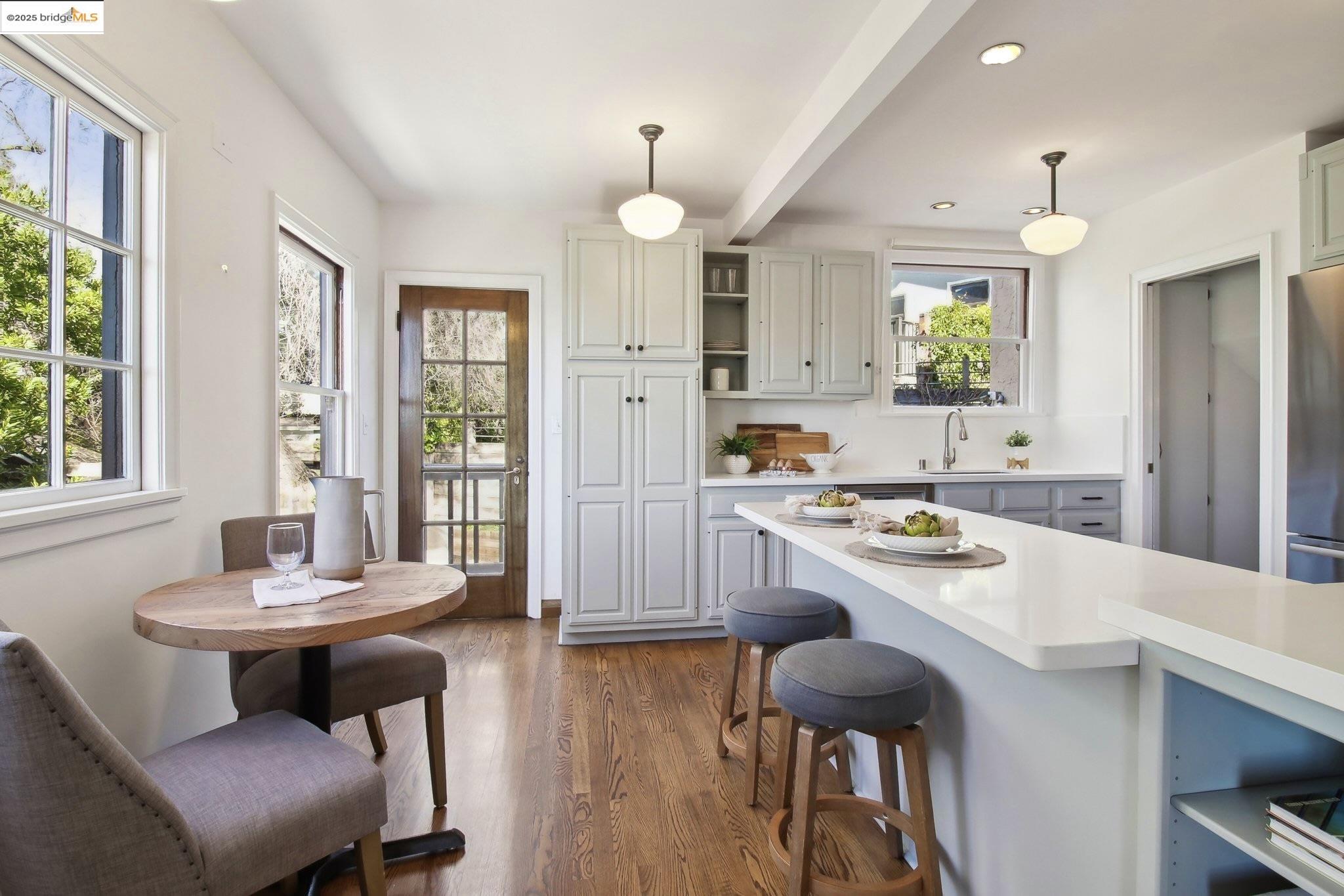 1875 San Antonio Ave.