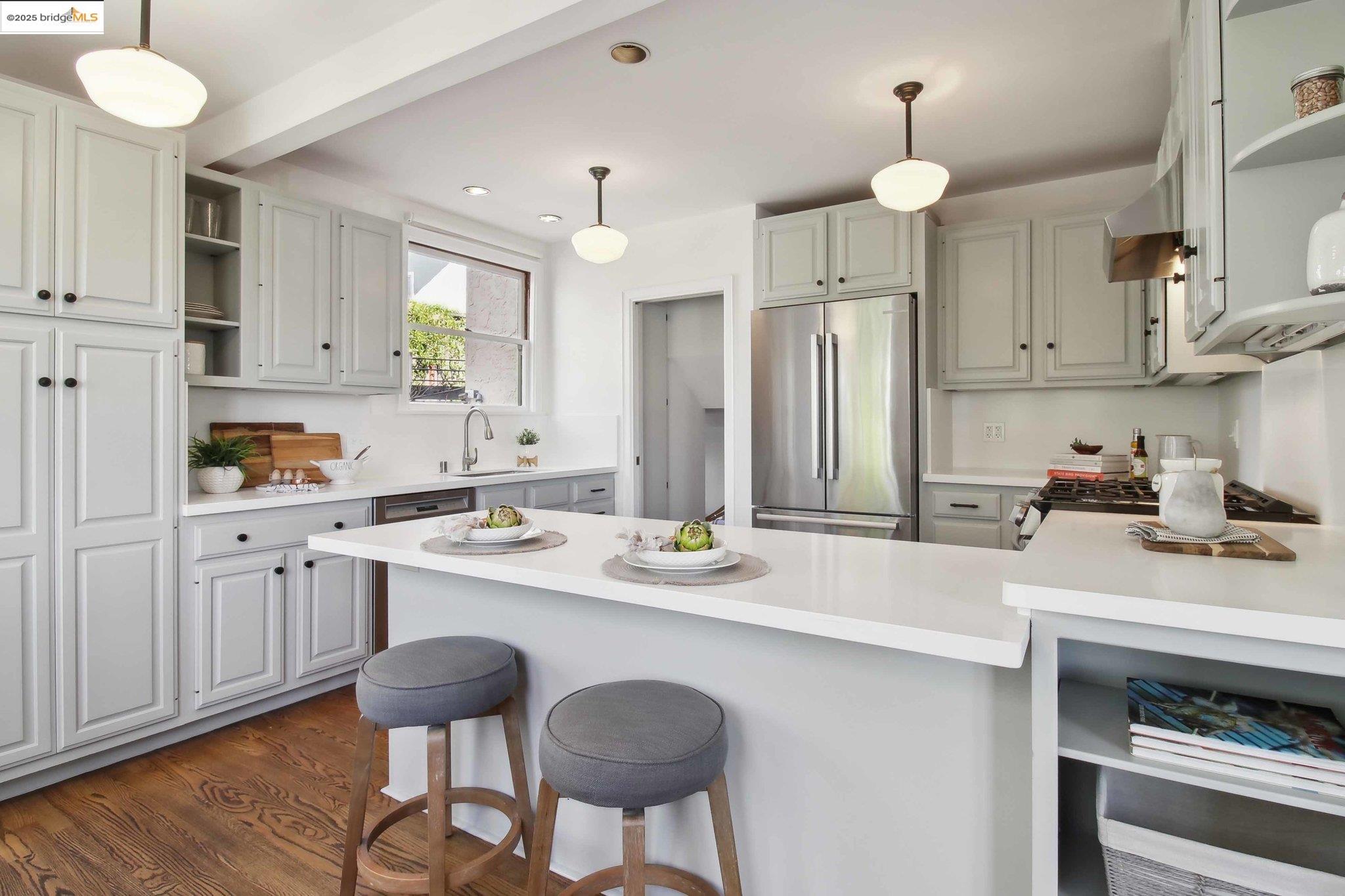 1875 San Antonio Ave.