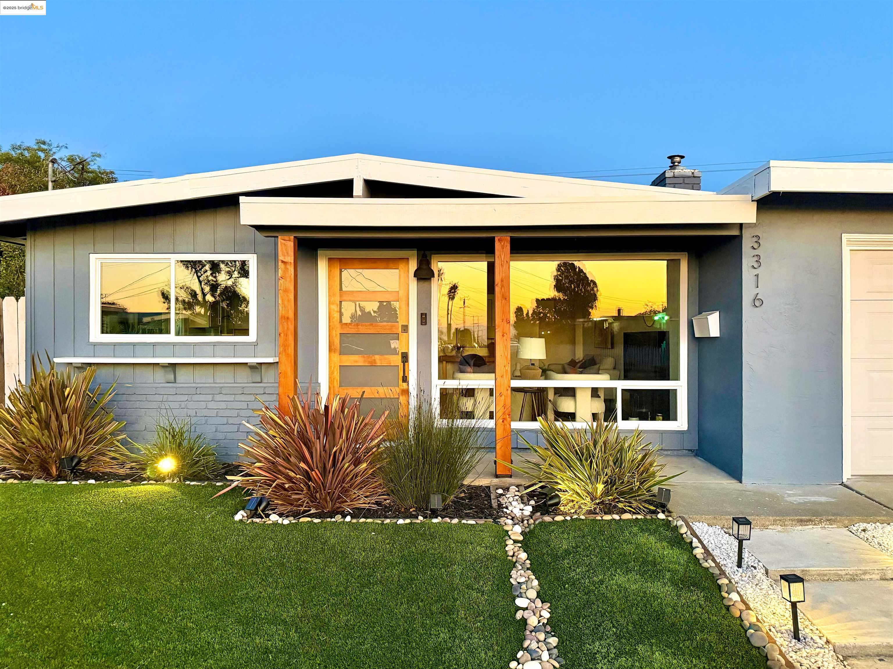 3316 Monte Buena St