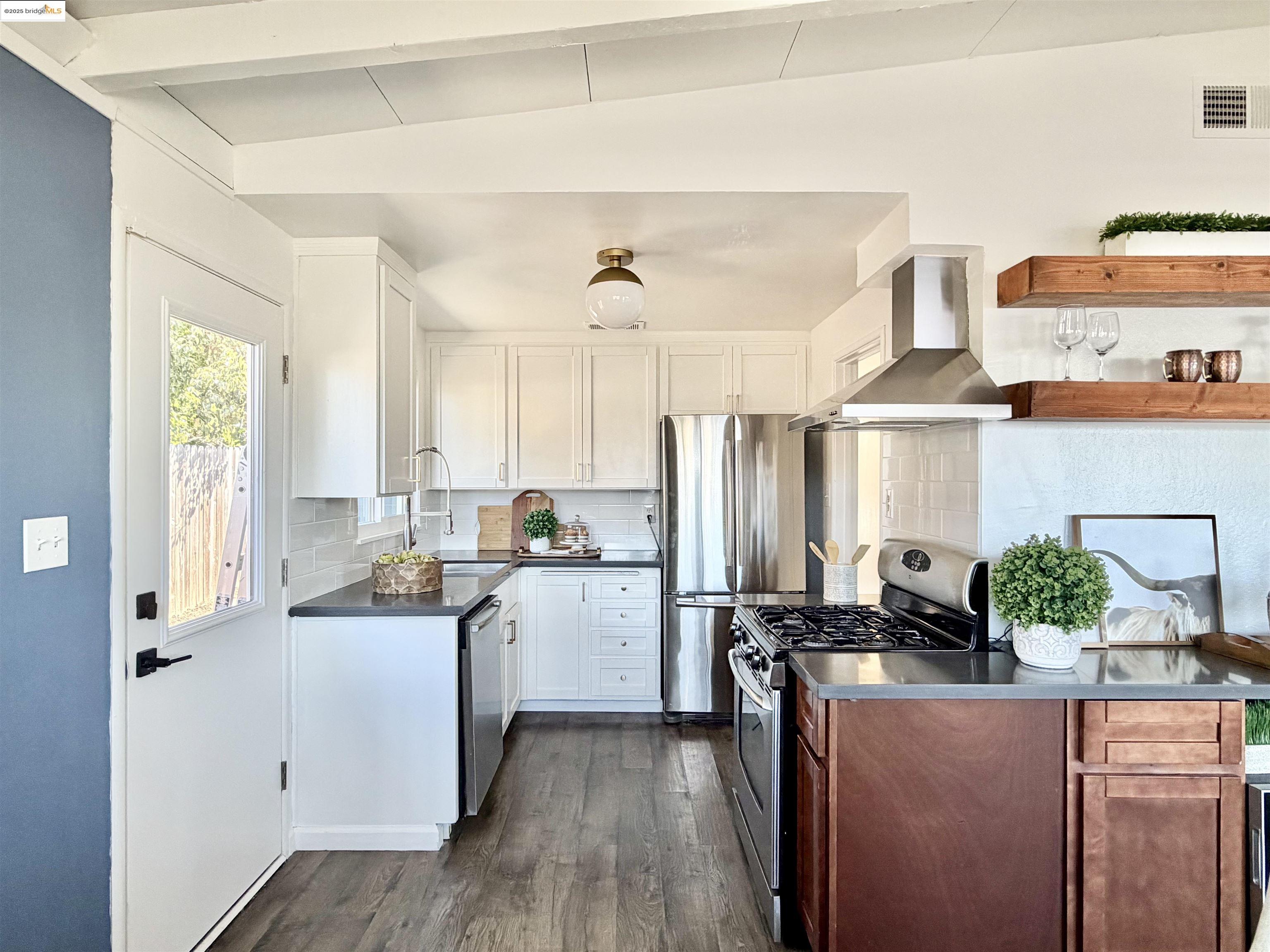 3316 Monte Buena St