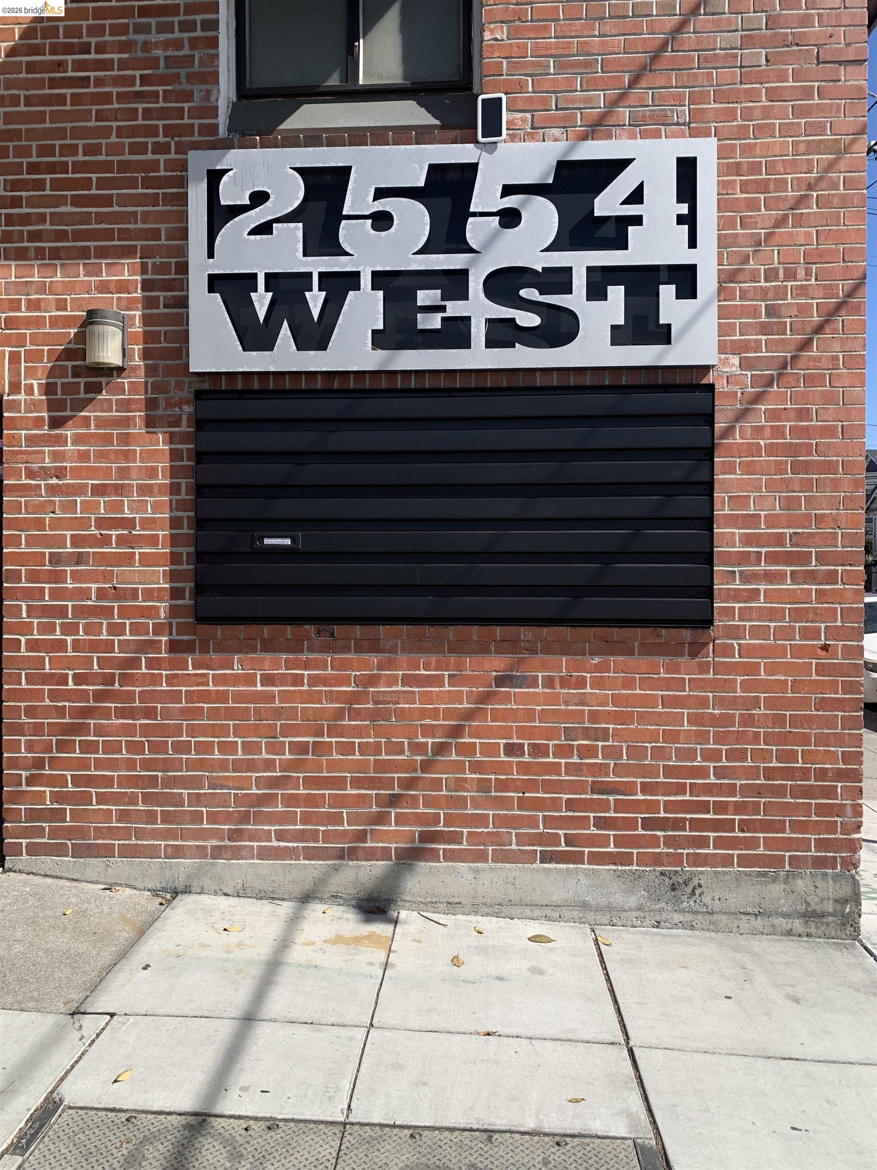 2554 West St