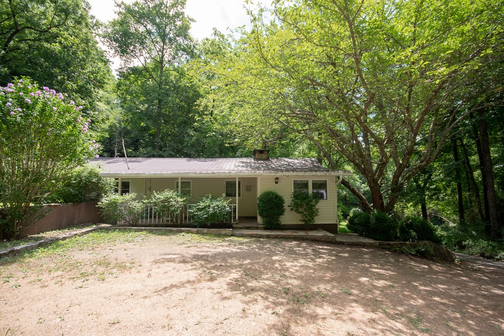663 Snow Hill Falls Circle