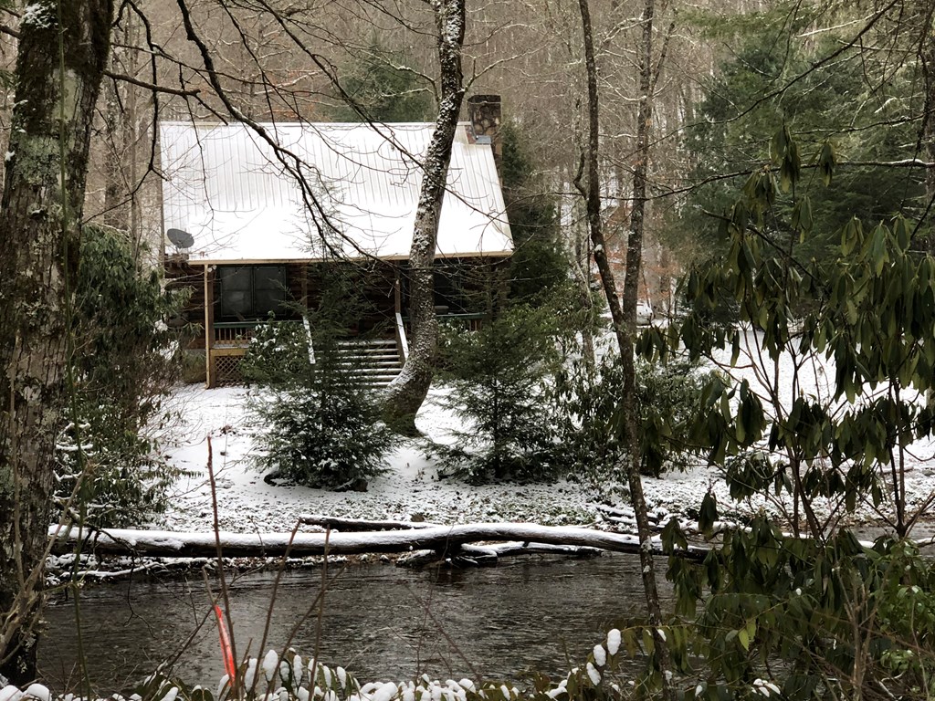 47 Thunderstruck Ln.