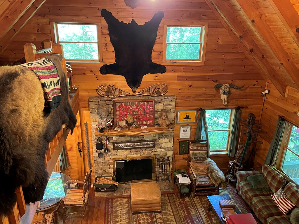 47 Thunderstruck Ln.