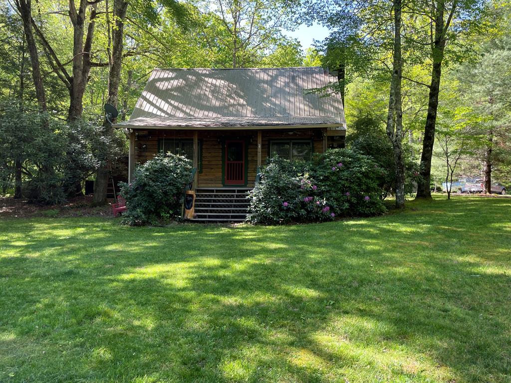 47 Thunderstruck Ln.