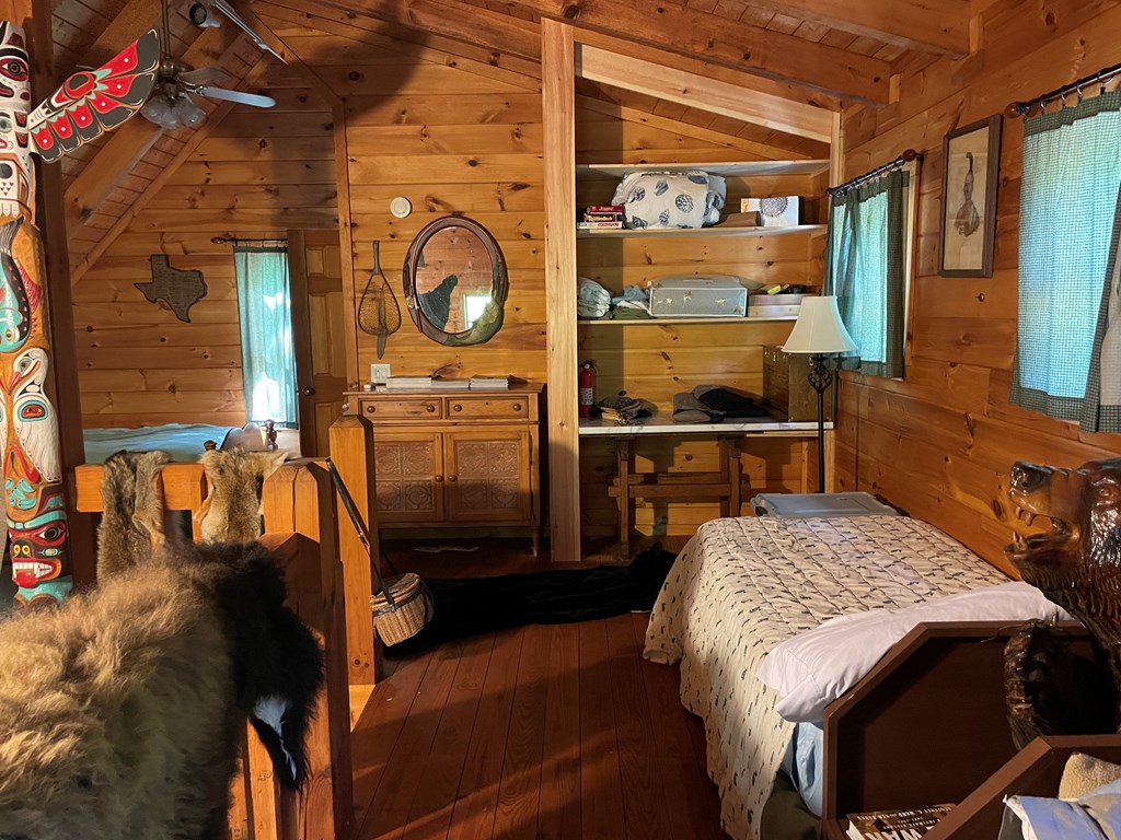 47 Thunderstruck Ln.