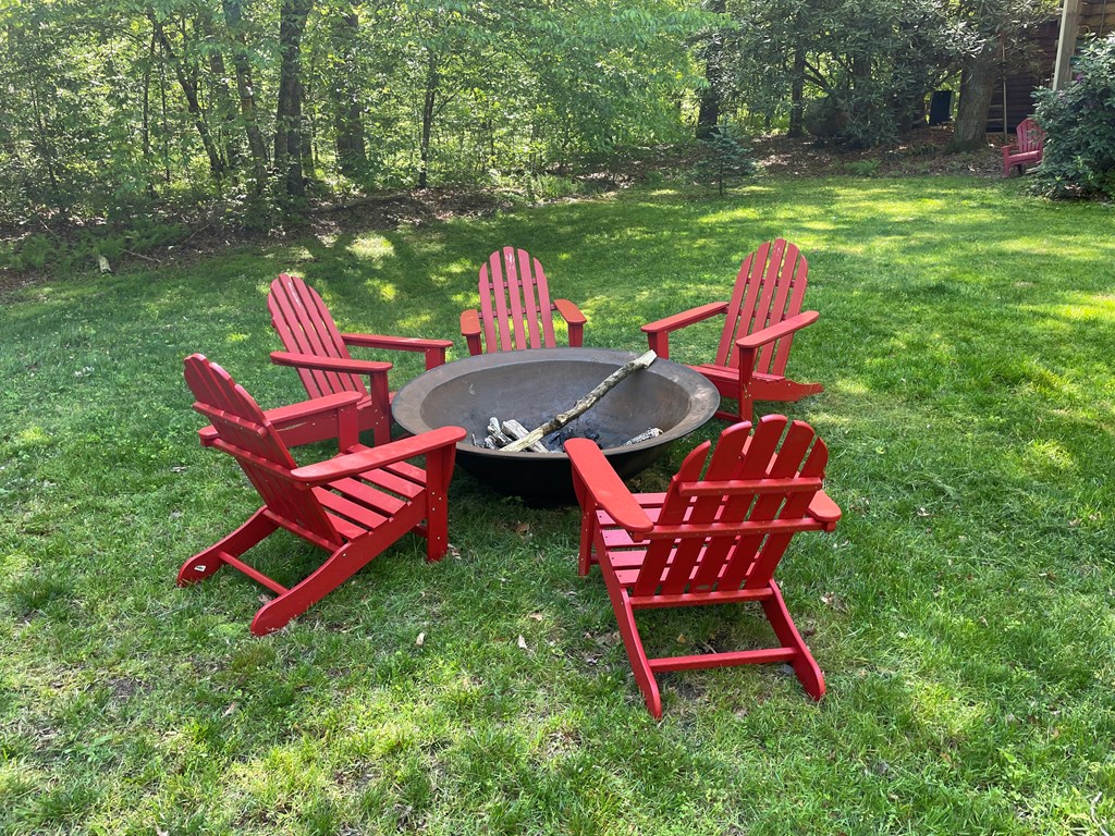 47 Thunderstruck Ln.