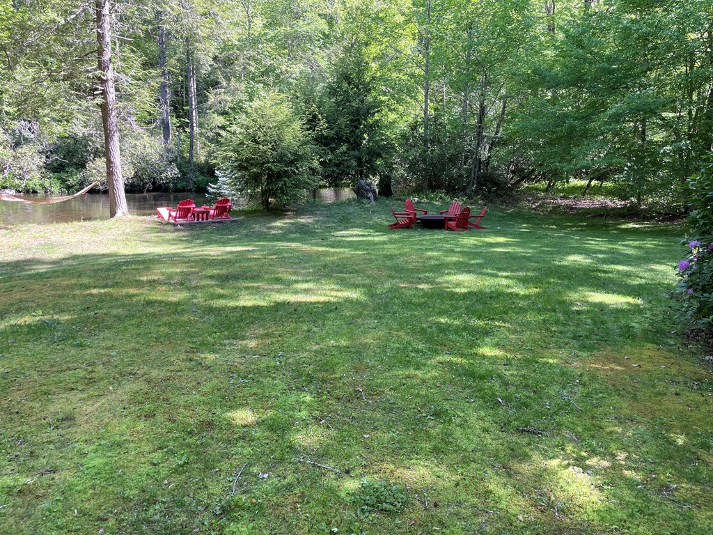 47 Thunderstruck Ln.