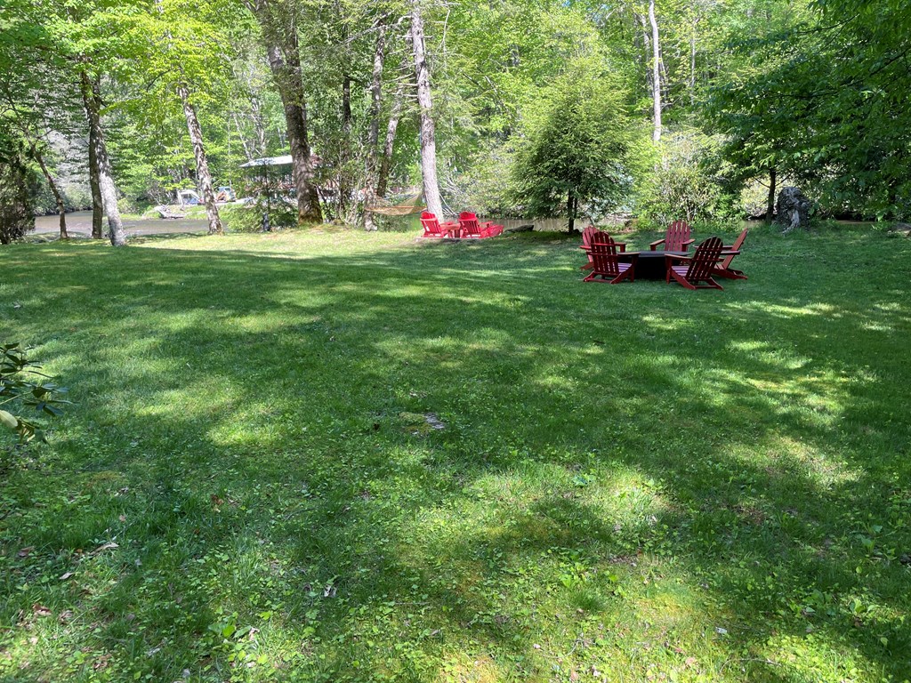 47 Thunderstruck Ln.