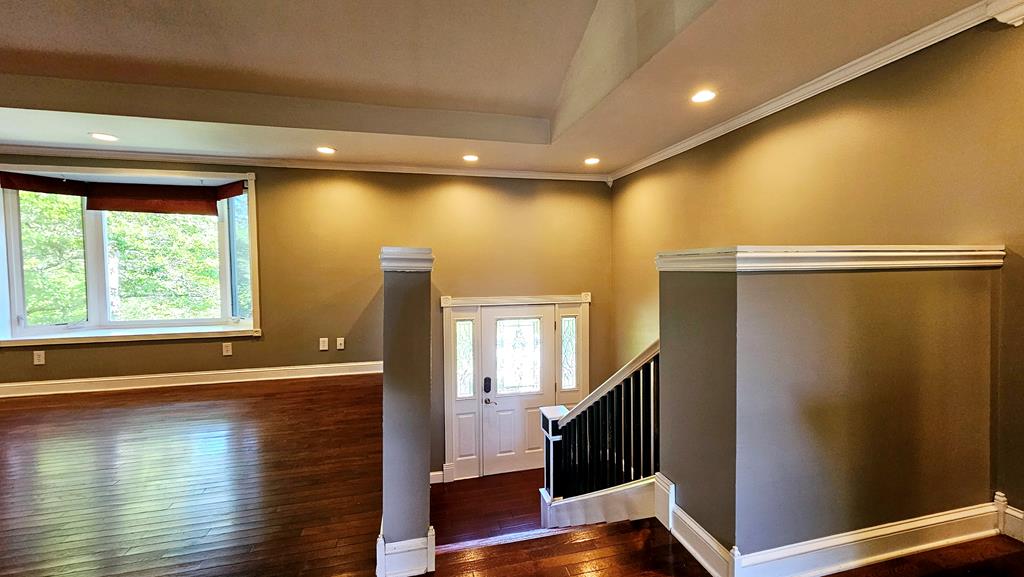 100 Hi Lo Hills Drive