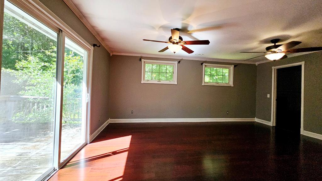 100 Hi Lo Hills Drive