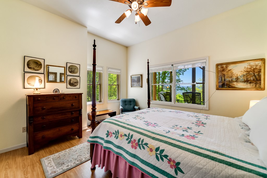 22 Chinquapin Heights
