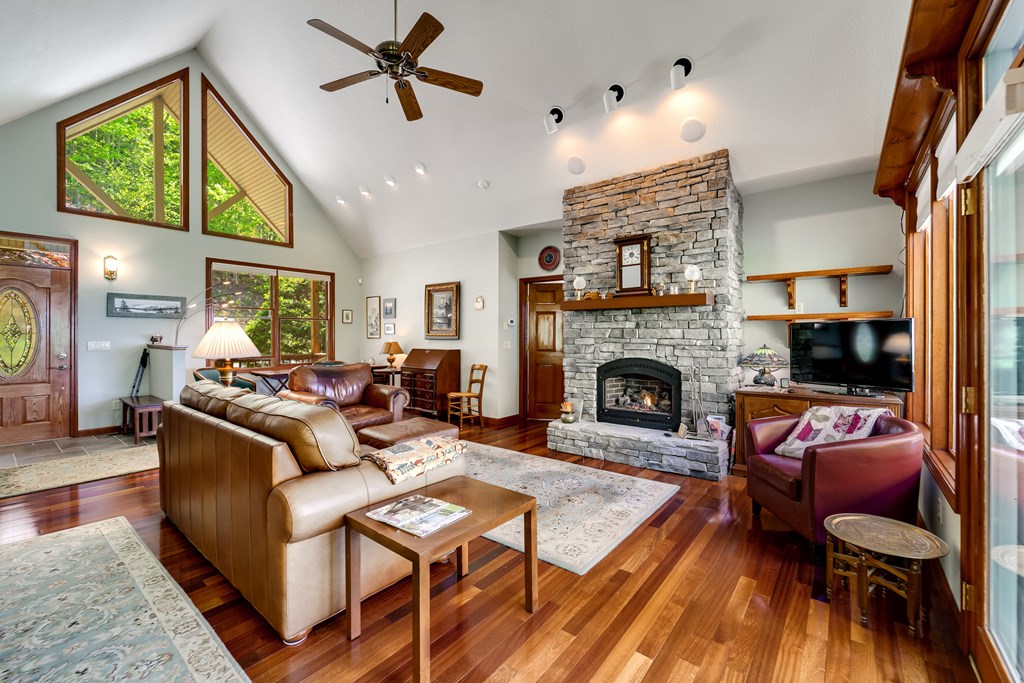 22 Chinquapin Heights