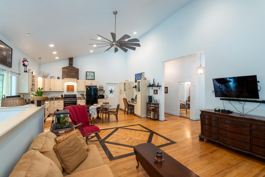 3325 Walnut Creek Road