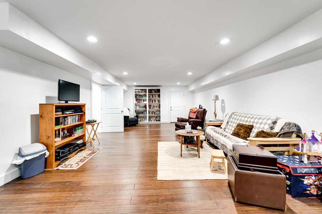 3325 Walnut Creek Road