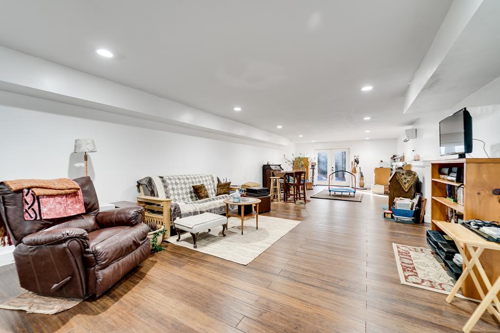 3325 Walnut Creek Road