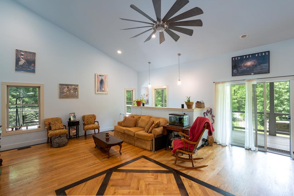 3325 Walnut Creek Road
