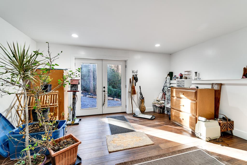 3325 Walnut Creek Road