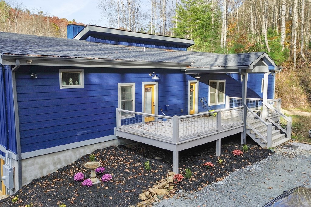 3325 Walnut Creek Road