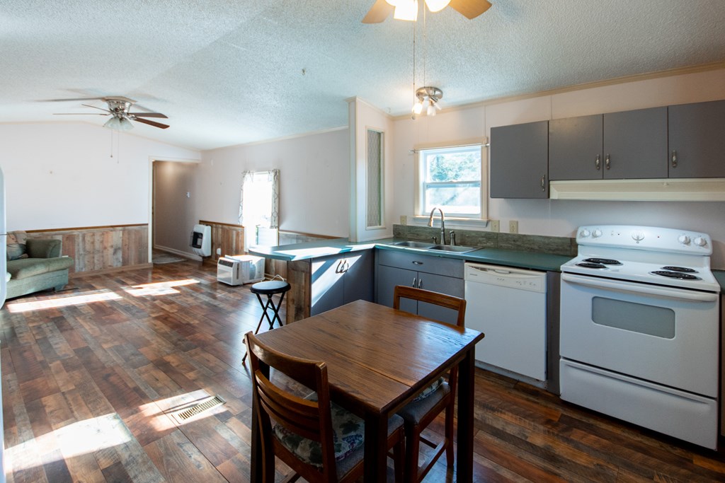 3610 #28 Highlands Road